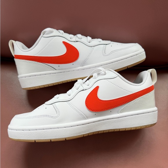 Nike Court Borough Low 2